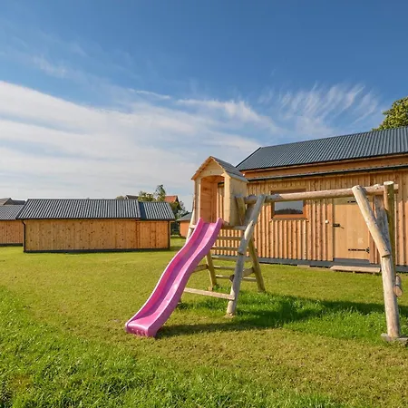 Tatil parkı Debowa Osada Bobolin