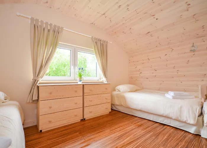 Debowa Osada Bobolin