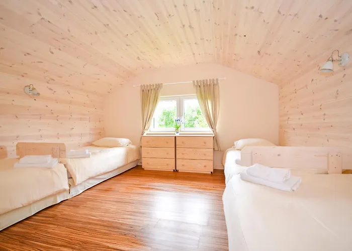 Debowa Osada Bobolin